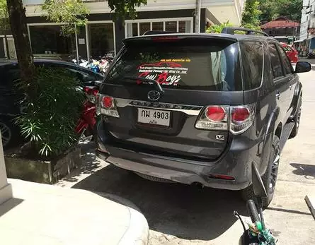 TOYOTA FORTUNER