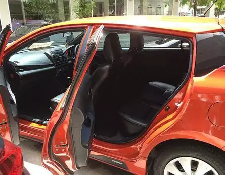 TOYOTA YARIS