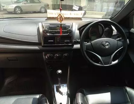 TOYOTA YARIS
